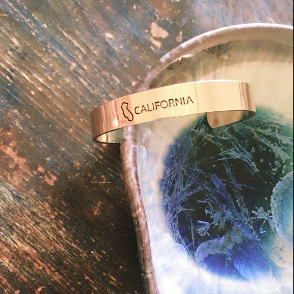 California Goldtone NWT Women's Cuff Bracelet - Picture 1 of 1